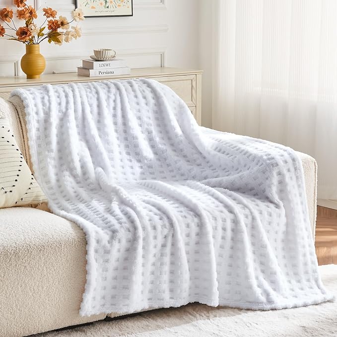 NEWCOSPLAY Super Soft Queen Blanket White Premium Silky Flannel Fleece 3D Waffle Checkered Lightweight Bed Blanket All Season Use (White, Queen(90"x90"))