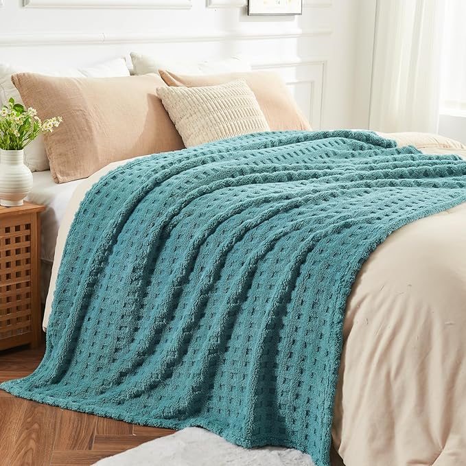 NEWCOSPLAY Super Soft Queen Blanket Teal Premium Silky Flannel Fleece 3D Waffle Checkered Lightweight Bed Blanket All Season Use (Light Teal, Queen(90"x90"))
